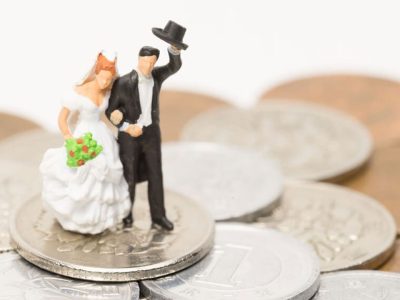 how to afford a wedding without debt