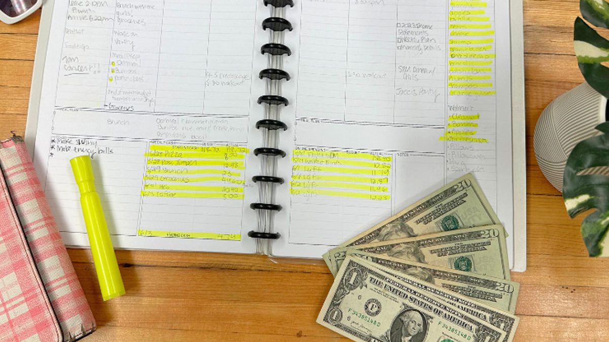 weekly money review habit