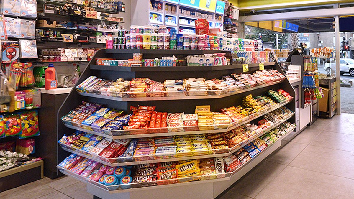 grocery store tricks to avoid overspending