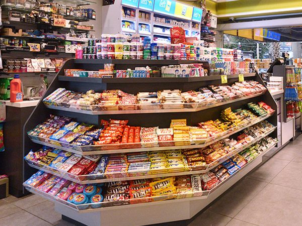 grocery store tricks to avoid overspending