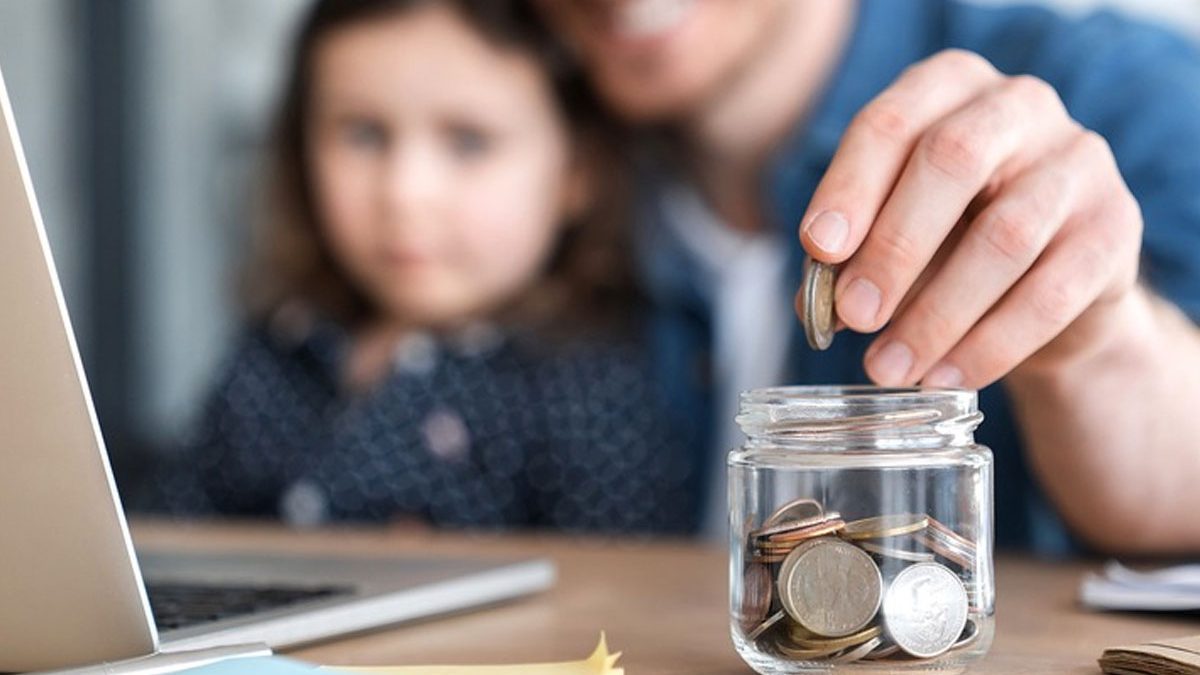 teaching kids about money by age