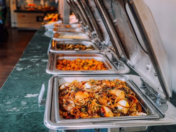 save money on wedding catering