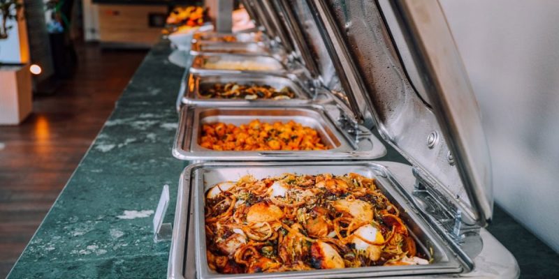 save money on wedding catering