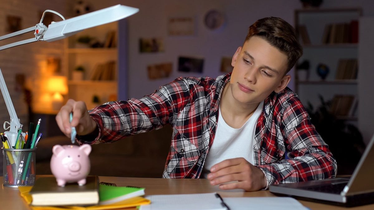teach teenagers about money