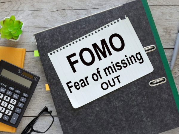how to deal with financial FOMO